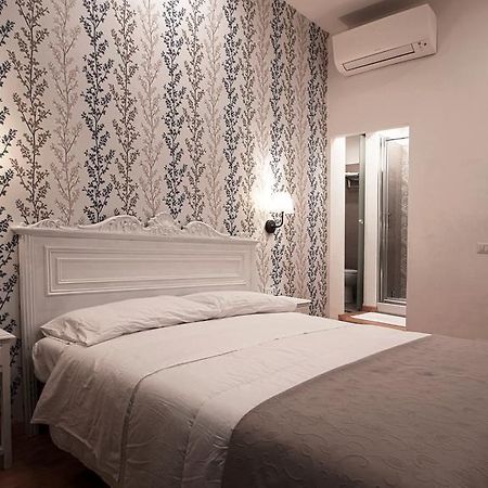 โดมุส ฟลาวิเย Hotel โรม ภายนอก รูปภาพ