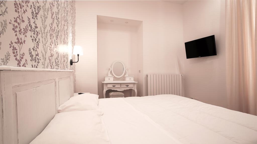 โดมุส ฟลาวิเย Hotel โรม ภายนอก รูปภาพ