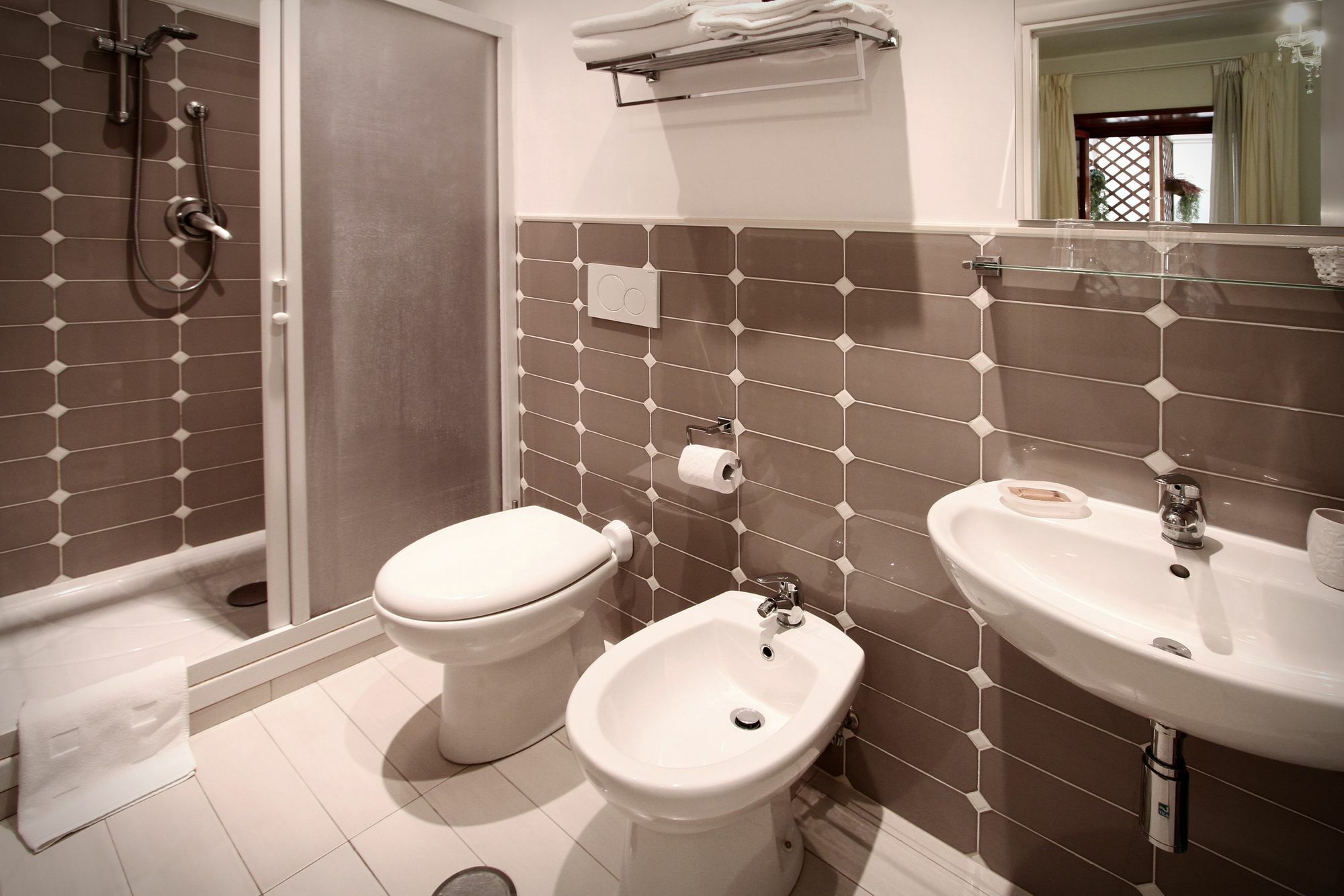 โดมุส ฟลาวิเย Hotel โรม ภายนอก รูปภาพ