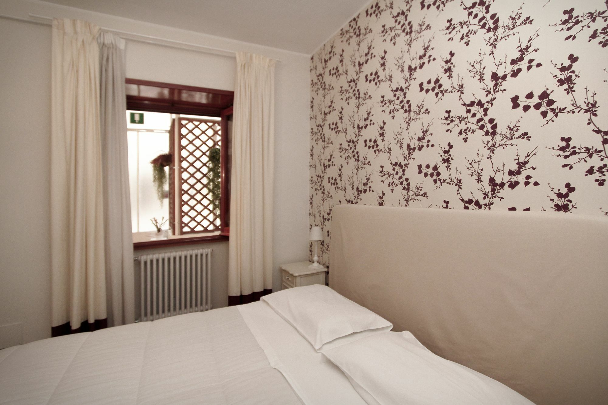 โดมุส ฟลาวิเย Hotel โรม ภายนอก รูปภาพ